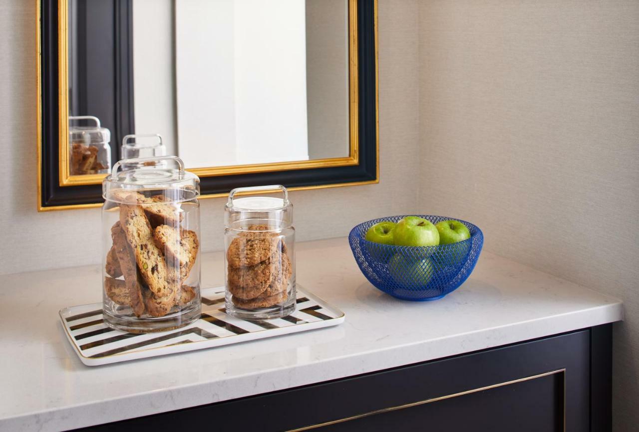 The Whitney Hotel Βοστώνη Εξωτερικό φωτογραφία A marble countertop