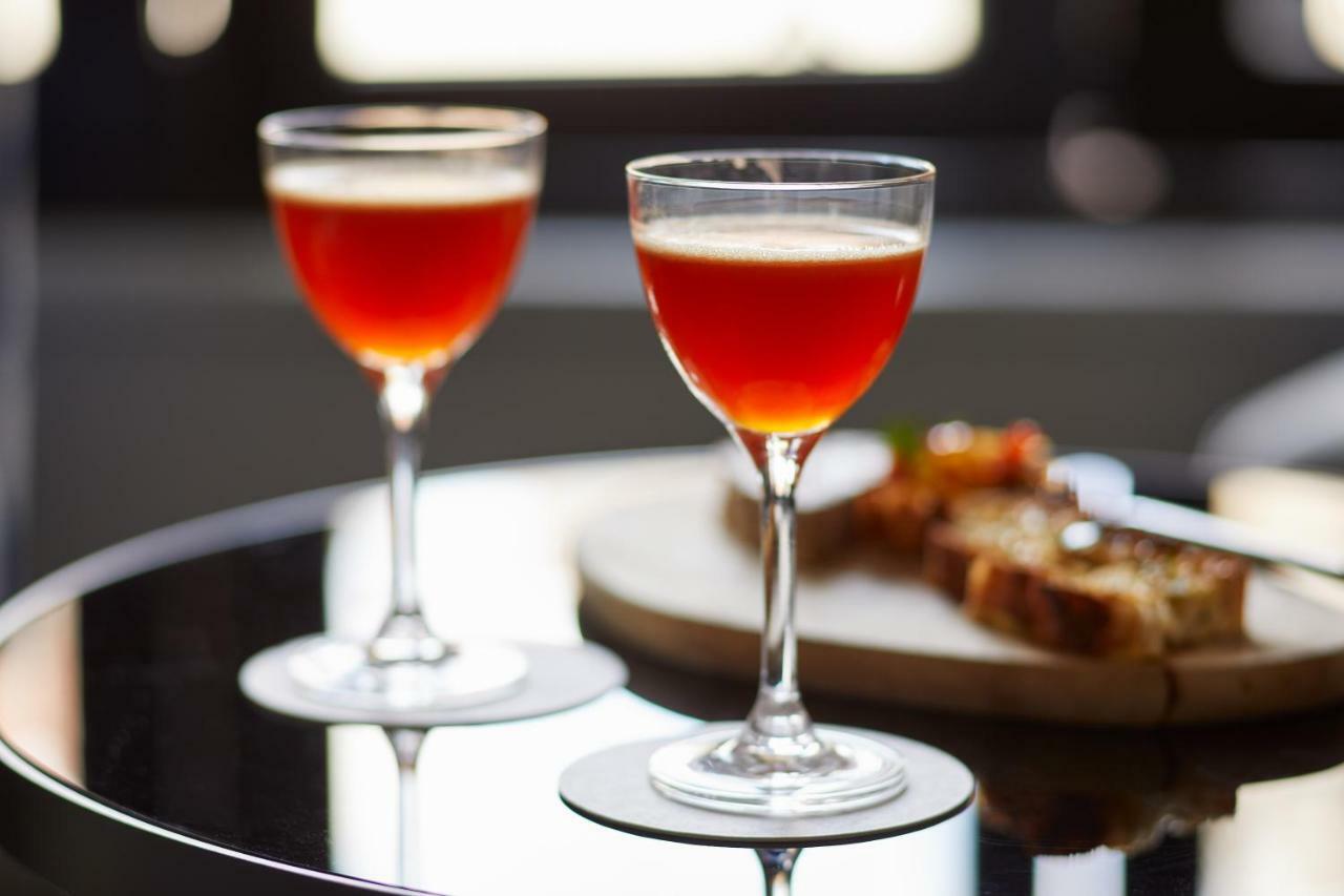 The Whitney Hotel Βοστώνη Εξωτερικό φωτογραφία A Clover Club cocktail