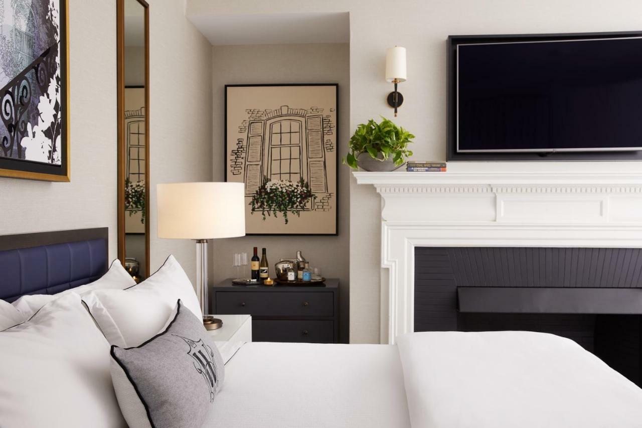 The Whitney Hotel Βοστώνη Εξωτερικό φωτογραφία A bedroom at the London West Hollywood