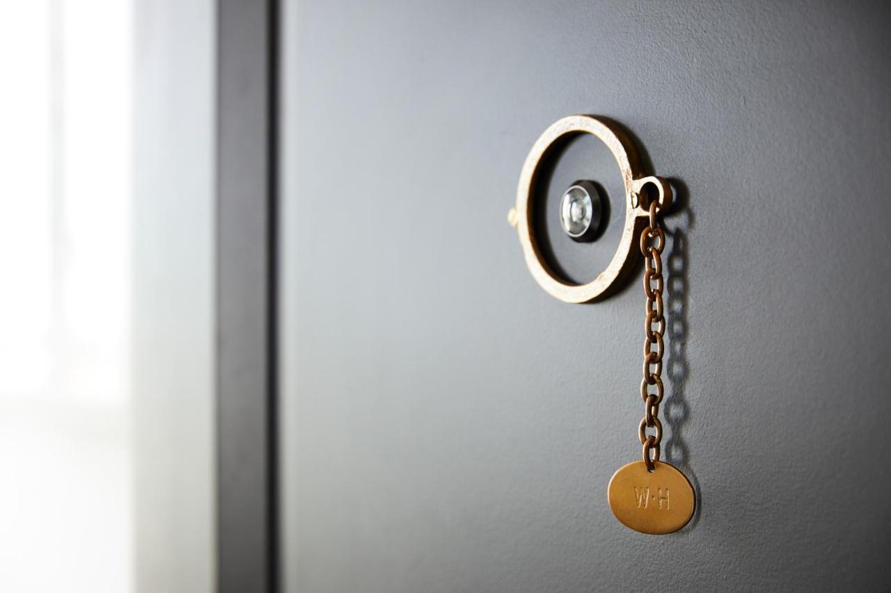 The Whitney Hotel Βοστώνη Εξωτερικό φωτογραφία A safe with a key